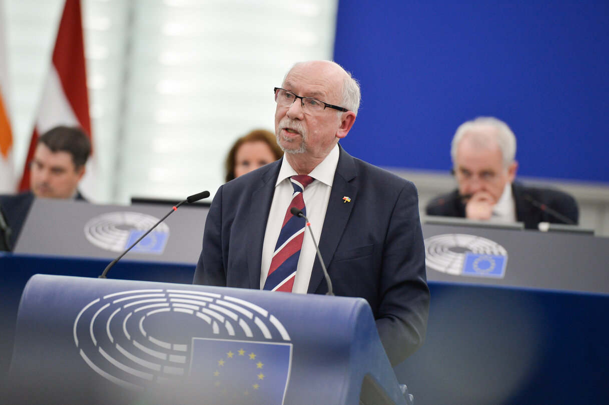 Janusz Lewandowski